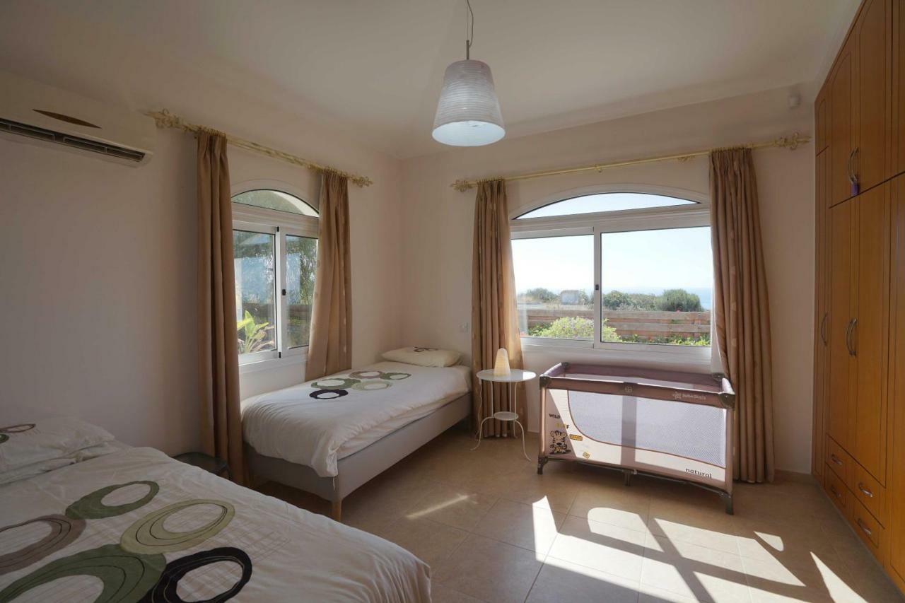 Unforgettable Family Escape - Cliffside Villa With Panoramic Sea Views And Kid-Friendly Private Pool 皮斯索里 外观 照片