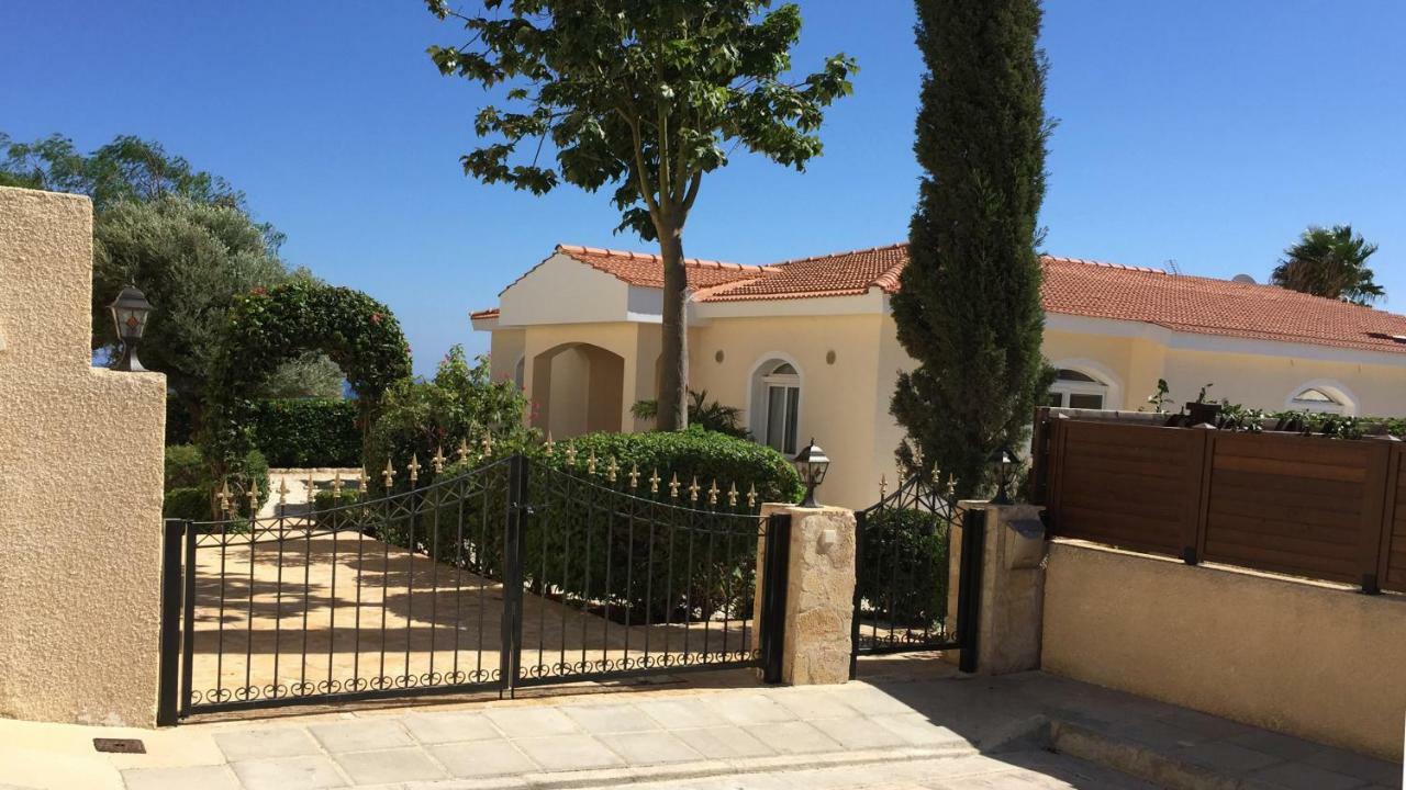 Unforgettable Family Escape - Cliffside Villa With Panoramic Sea Views And Kid-Friendly Private Pool 皮斯索里 外观 照片