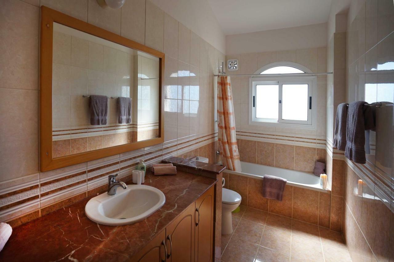 Unforgettable Family Escape - Cliffside Villa With Panoramic Sea Views And Kid-Friendly Private Pool 皮斯索里 外观 照片
